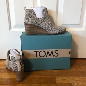 Toms Kallie Wedge Boot